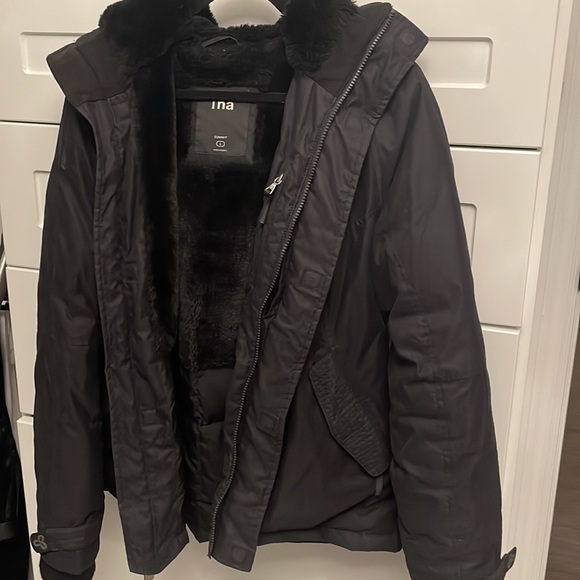 Aritzia winter jacket - Picture 4 of 4